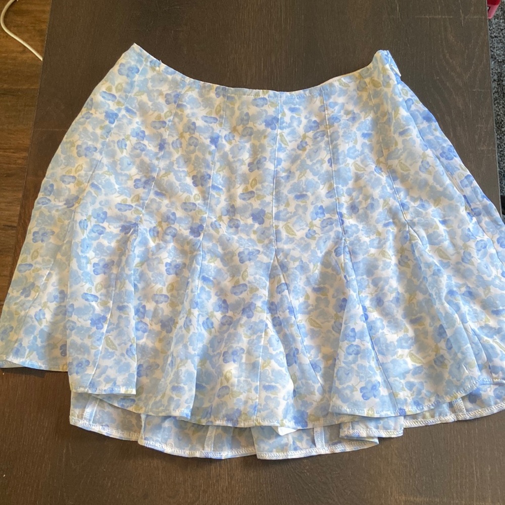 NWT Hollister Floral Skirt - Small